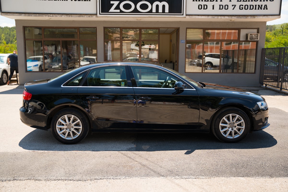 Audi A4
 2.0 TDI