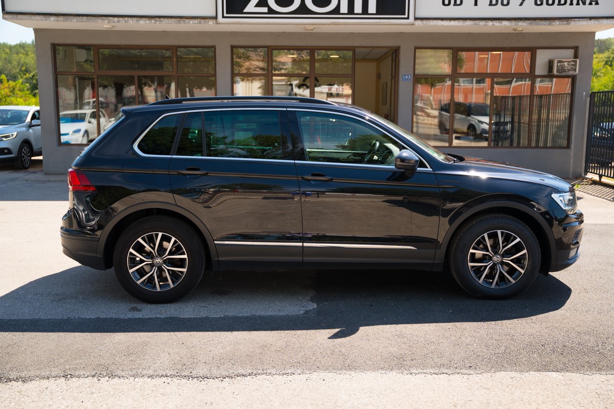 Volkswagen Tiguan
 2.0 TDI
