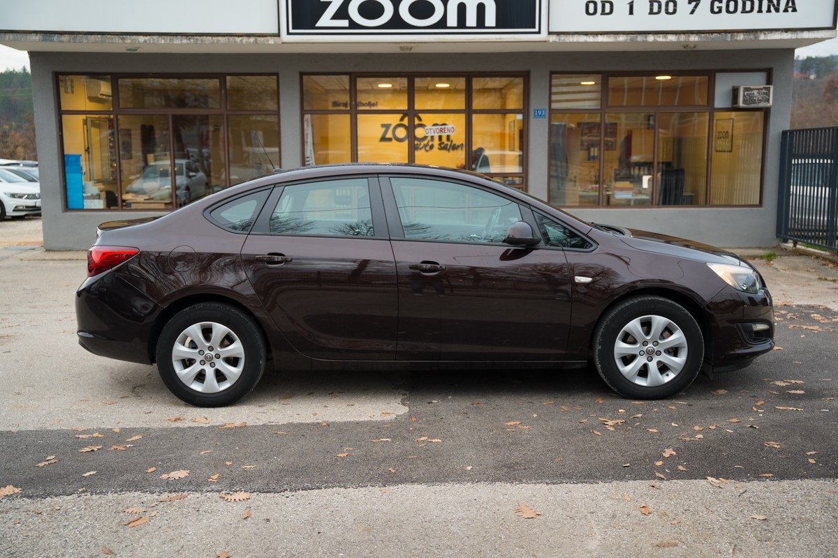 Opel Astra 1.6