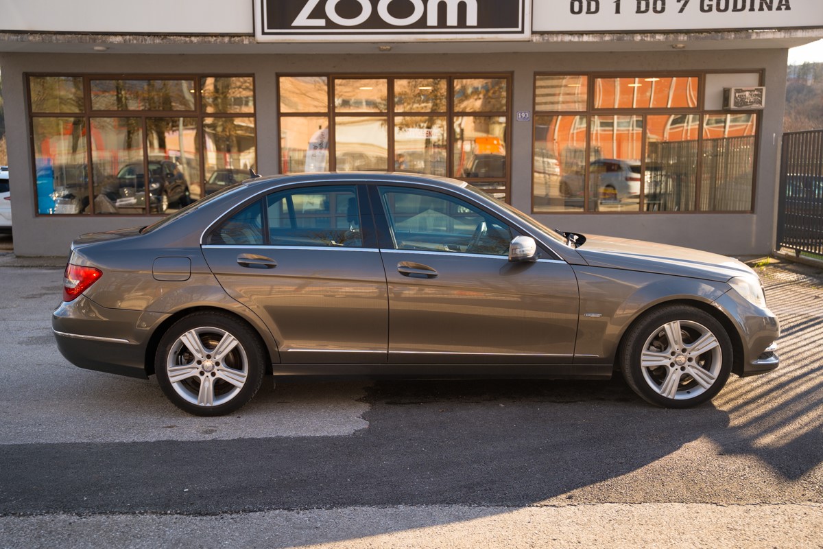 Mercedes-Benz C-Class
 200 CDI 