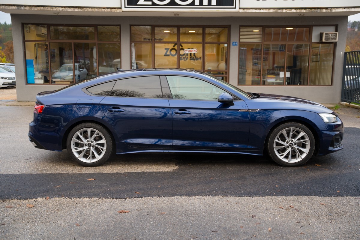 Audi A5
 2.0 TDI SPORTBACK