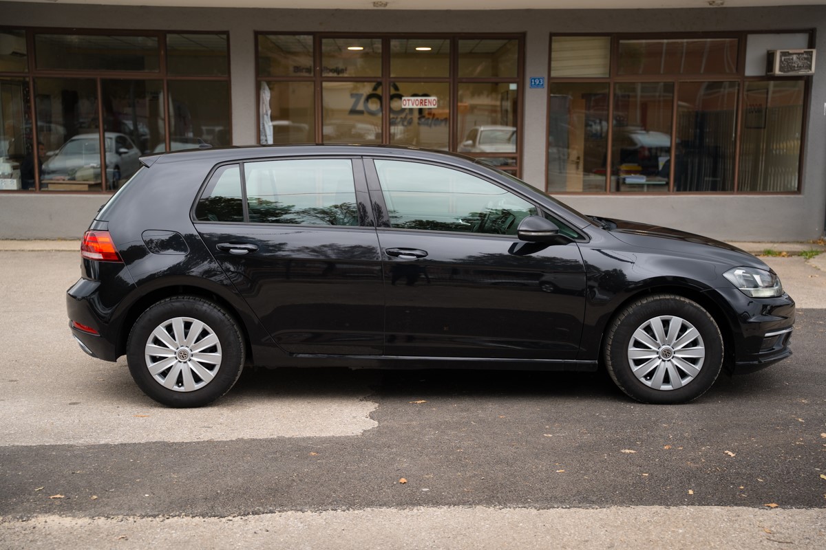 Volkswagen Golf 1.6 TDI DSG