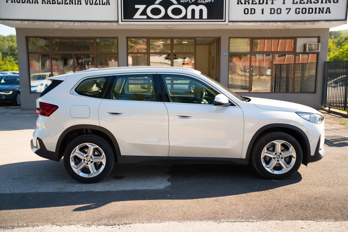 BMW
 X1 18 d sDrive