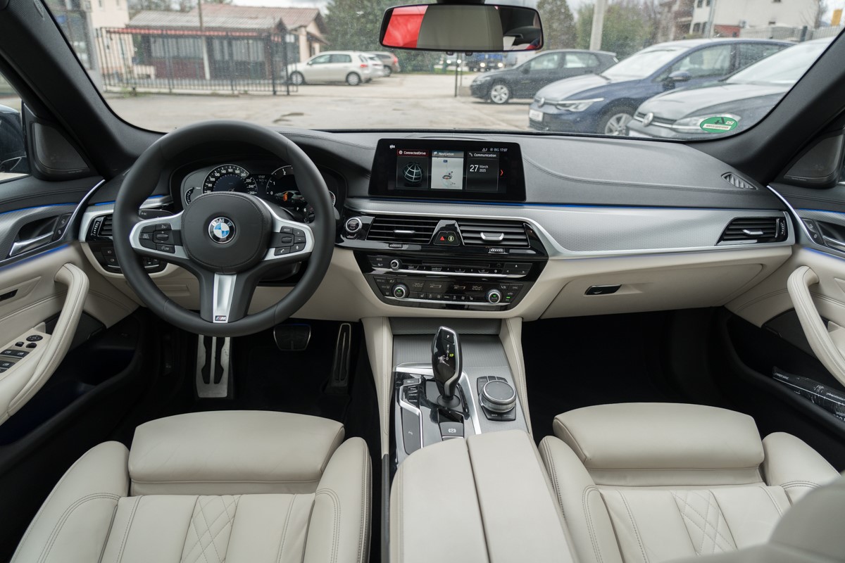BMW
 5-Series 530 X Drive