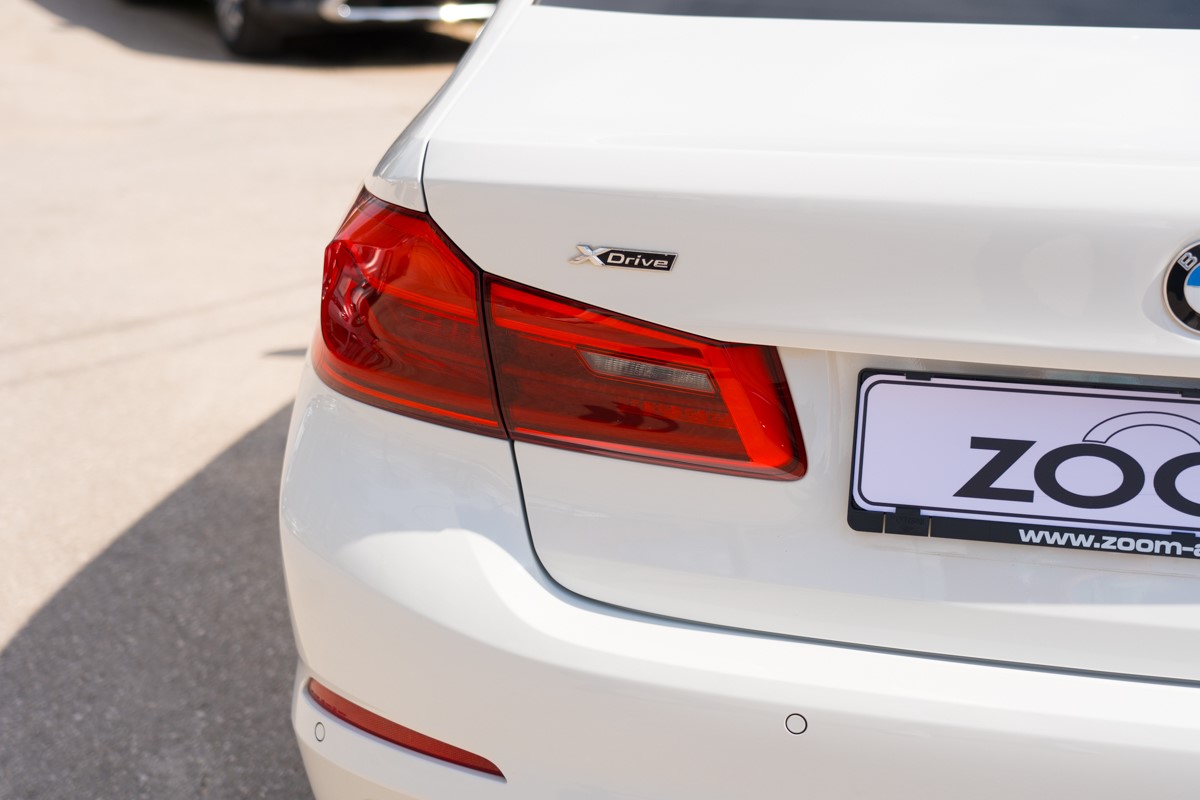 BMW
 5-Series 520d xDrive