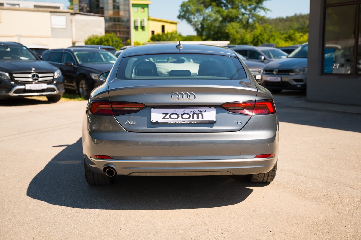Audi A5
 2.0 TDI Sportback