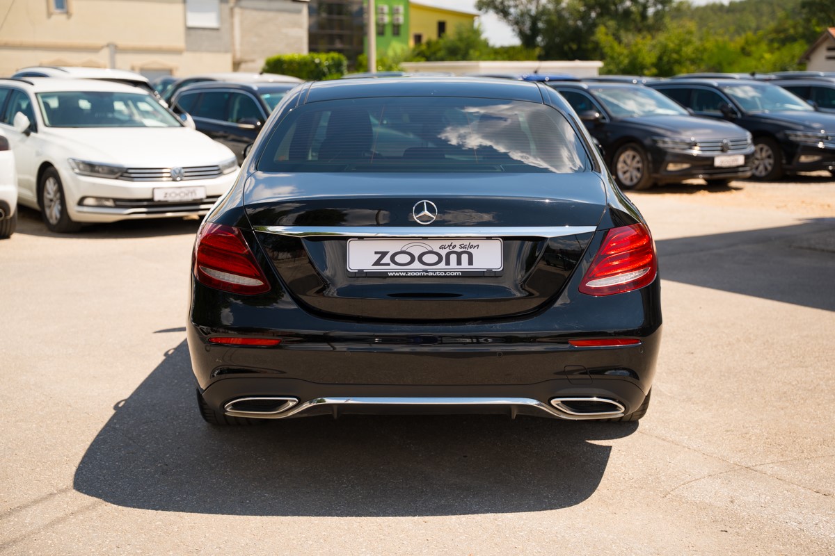 Mercedes-Benz E-Class
 220 D AMG