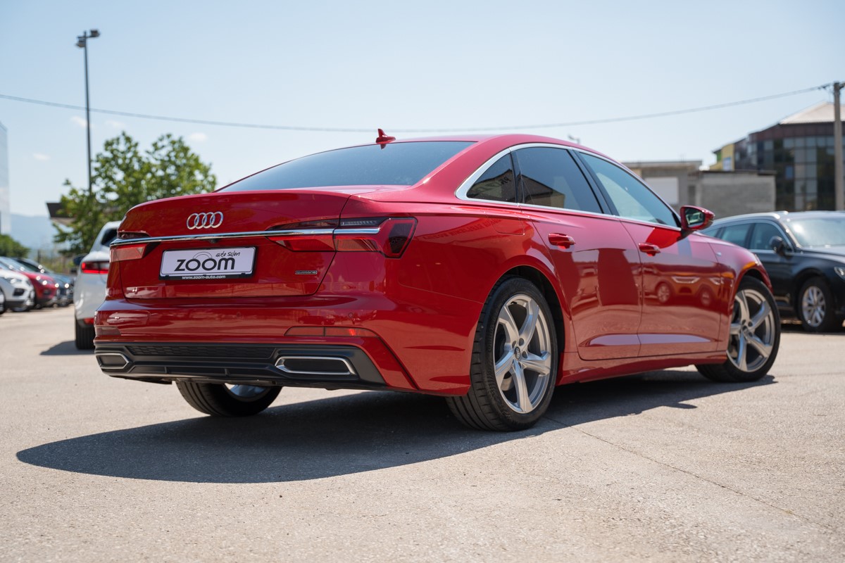 Audi A6
 3.0 TDI S line QUATTRO