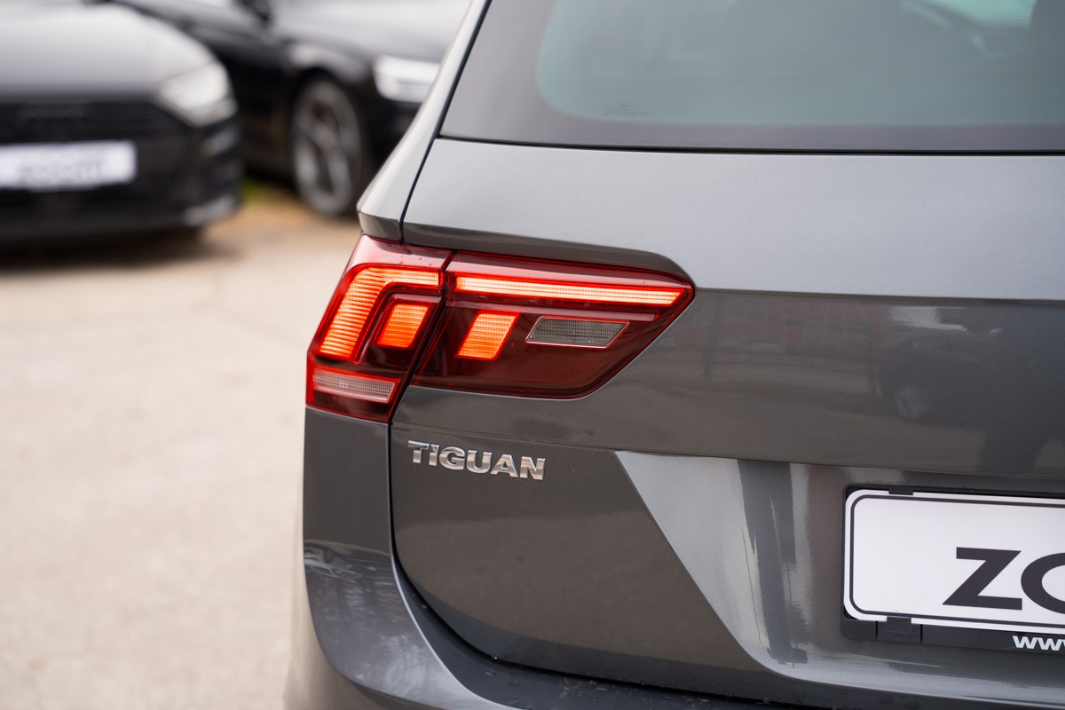 Volkswagen Tiguan
 2.0 TDI DSG 4MOTION