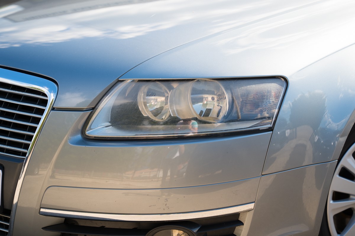 Audi A6
 2.0 TDI 