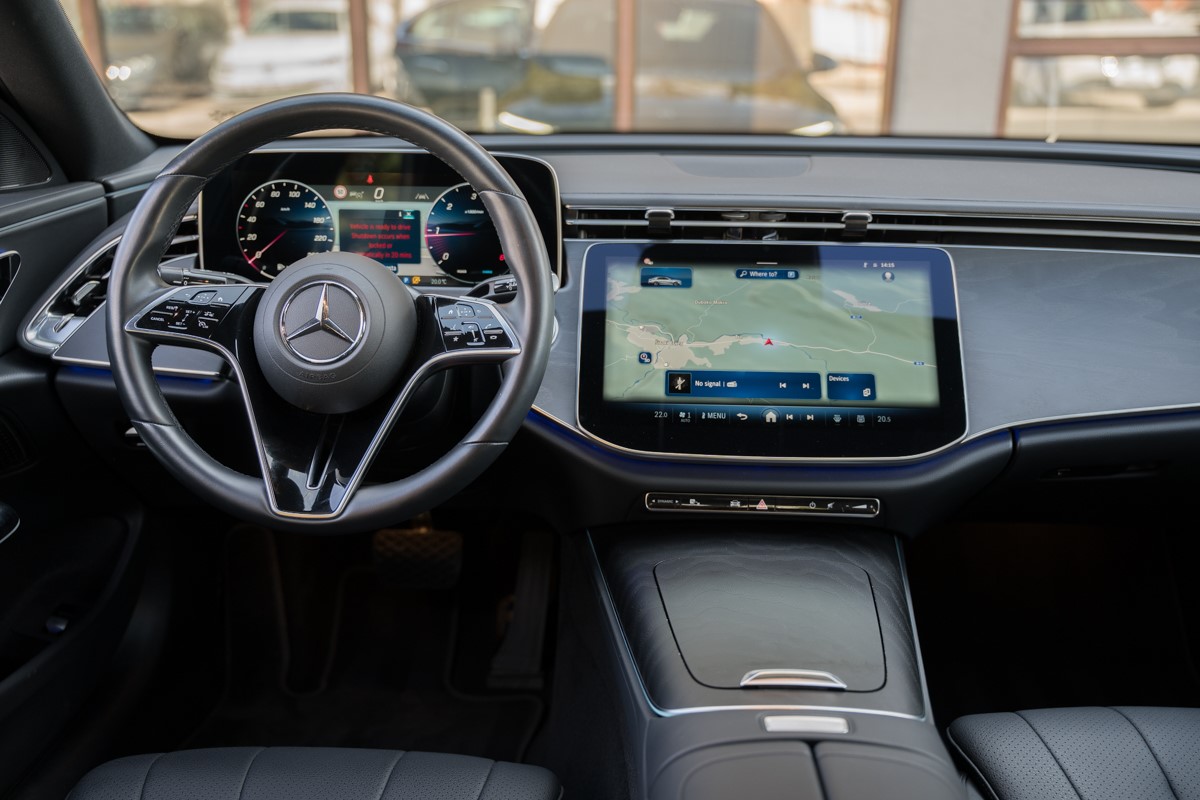 Mercedes-Benz E-Class
 220d Luxury Line
