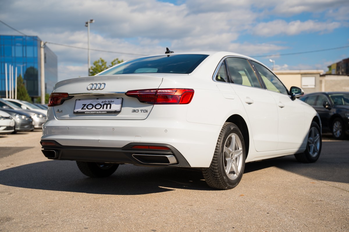 Audi A4
 30 TDI 