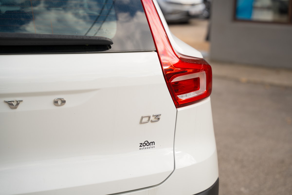 Volvo
 XC40 2.0 D