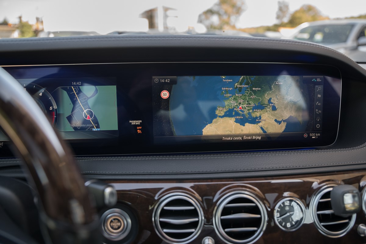 Mercedes-Benz S-Class
 400 D 4 MATIC AMG