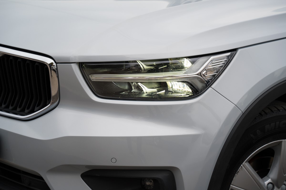 Volvo
 XC40 2.0 D D3