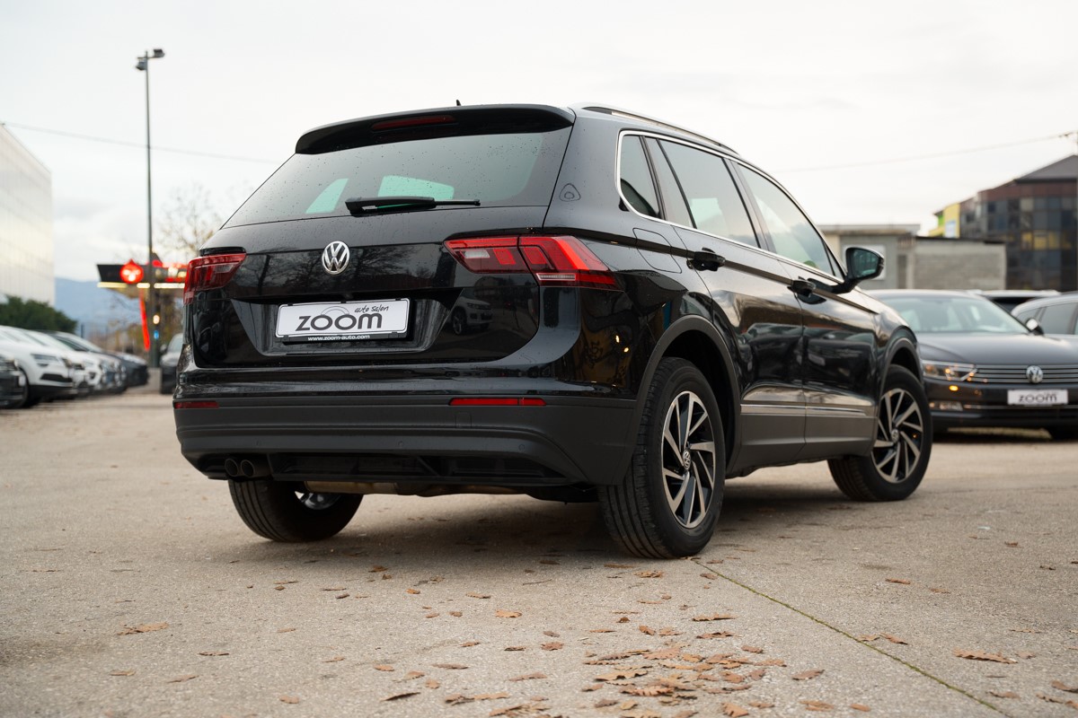 Volkswagen Tiguan
 2.0 TDI DSG 4MOTION