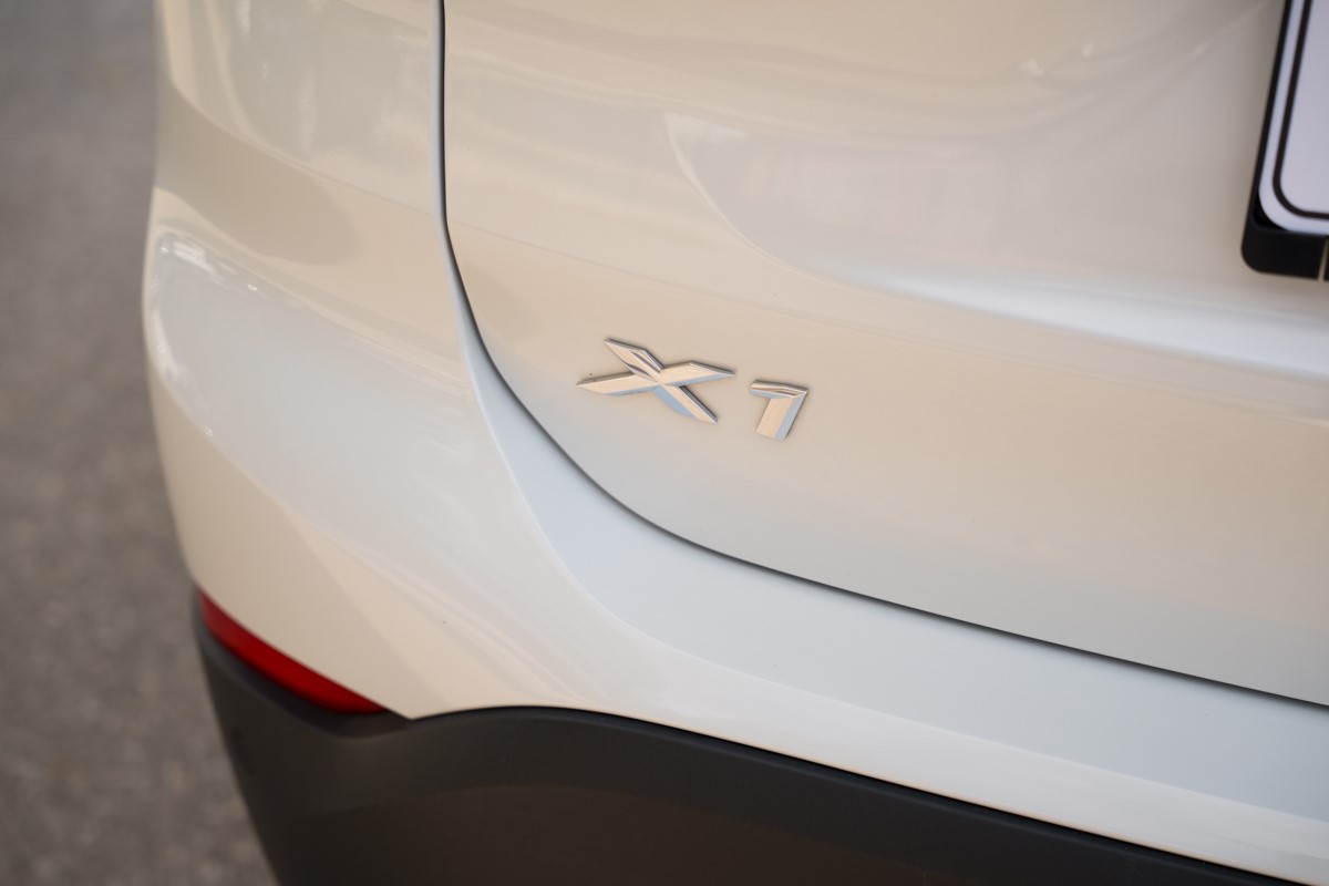 BMW
 X1 18 D sDrive
