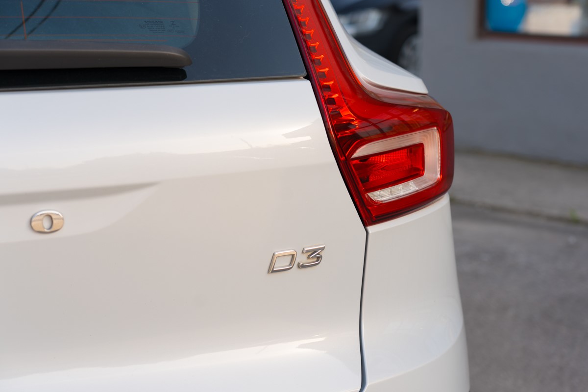 Volvo
 XC40 2.0D D3 AWD 4X4