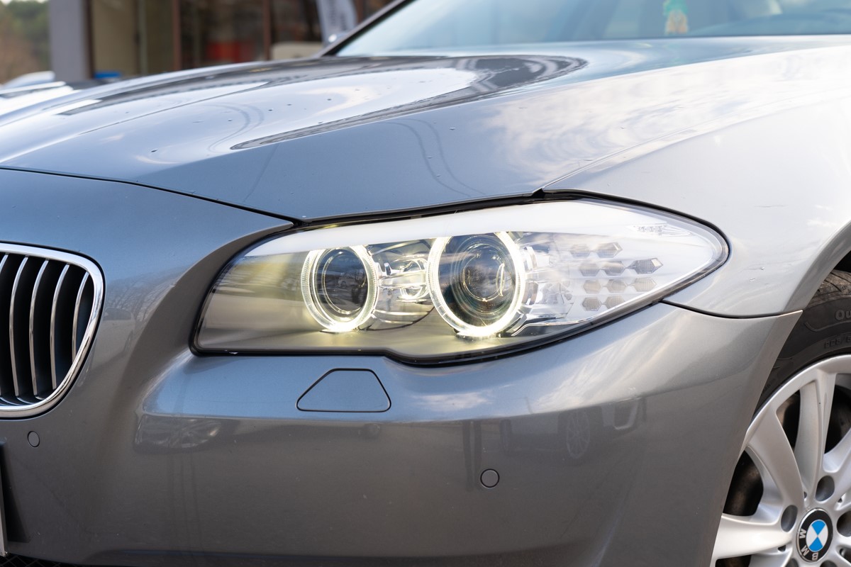 BMW
 5-Series 530d