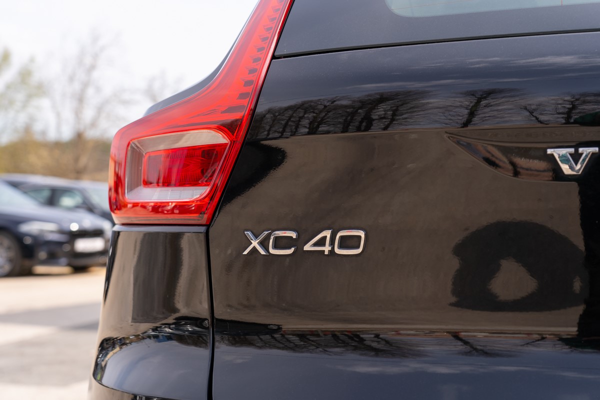 Volvo
 XC40 D4 AWD Geartronic Business