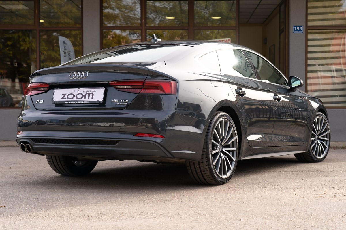 Audi A5
 45 TDi Sportback Quattro