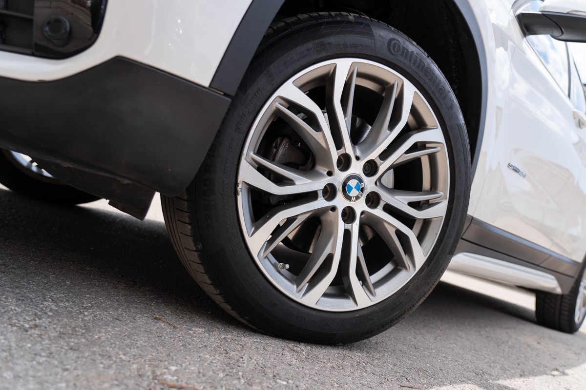 BMW
 X1 18 d SDrive