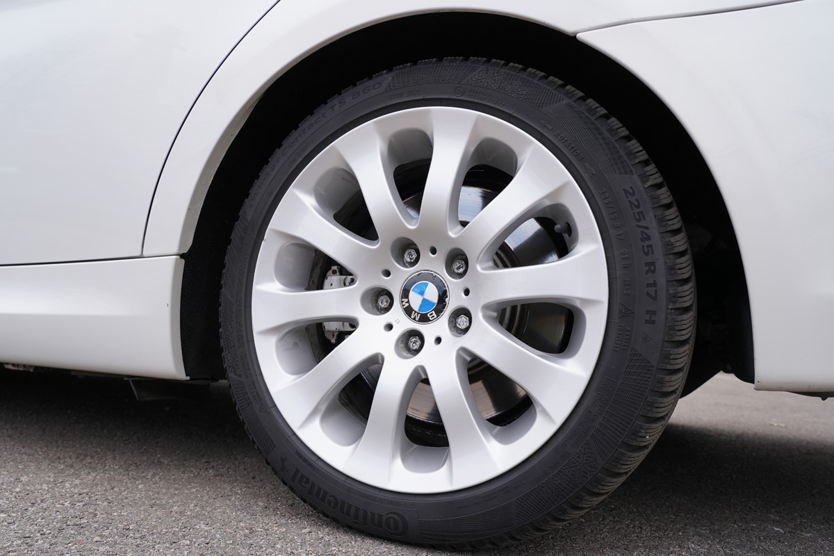 BMW
 3-Series 335d