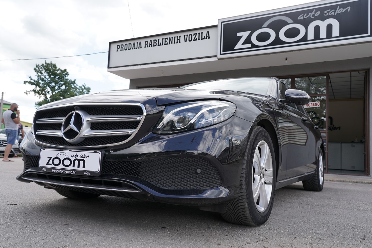 Mercedes-Benz E-Class
 220 D Avantgarde 