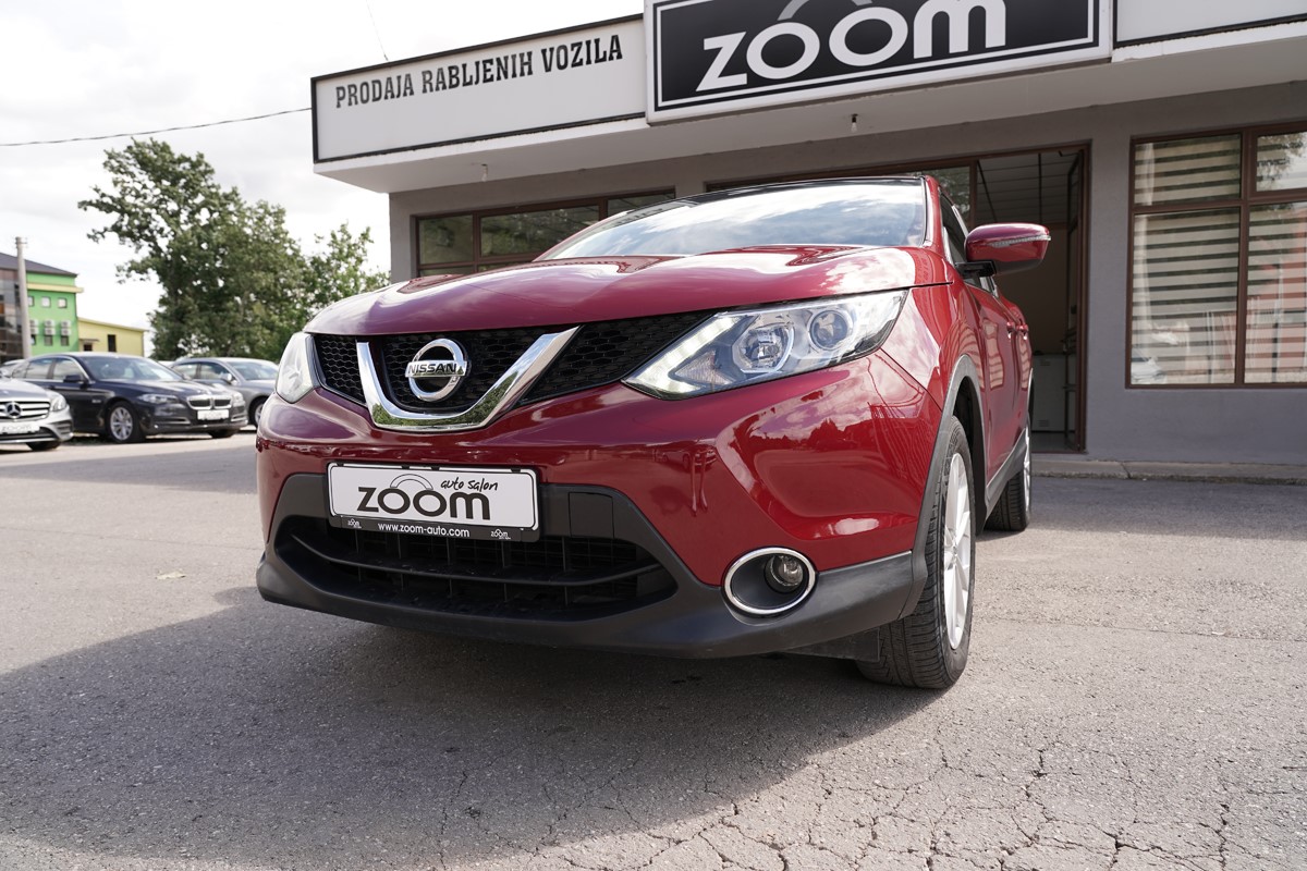 Nissan
 Qashqai 1.6 DCI 4x4
