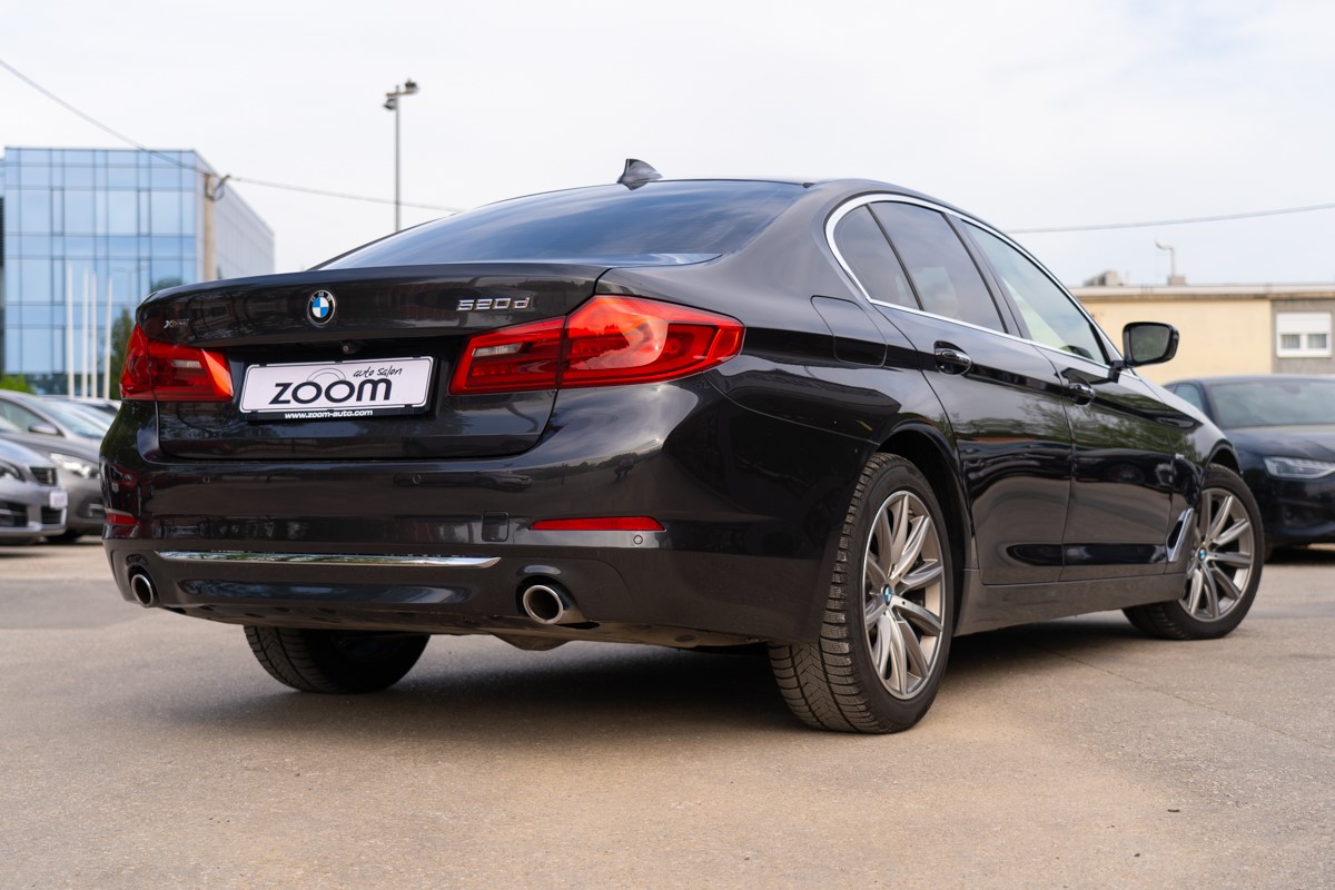 BMW
 5-Series 520 D XDRIVE