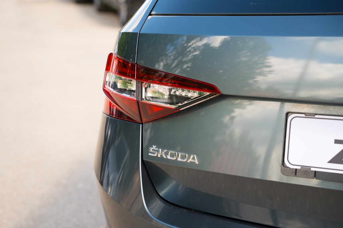 Škoda Superb 2.0 TDI DSG L&K
