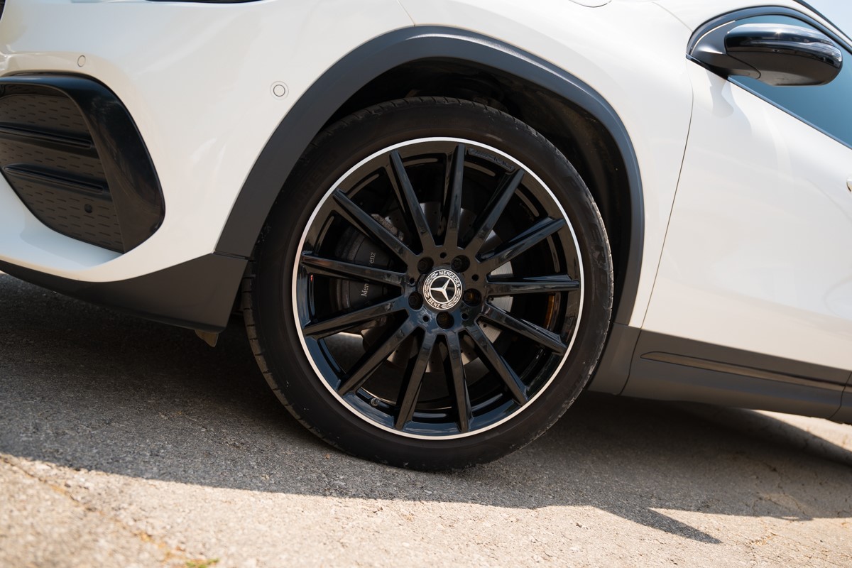 Mercedes-Benz GLA 200 D AMG
