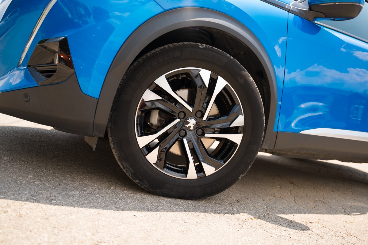 Peugeot 2008 1.5 BlueHDI ALLURE BUSINESS