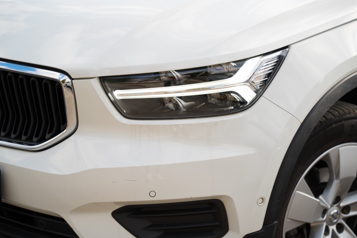 Volvo
 XC40 2.0 D