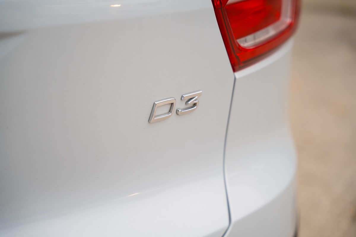 Volvo
 XC40 2.0 D D3