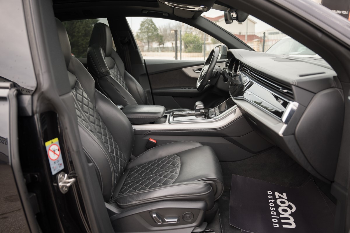 Audi Q8 50 TDI S line QUATTRO