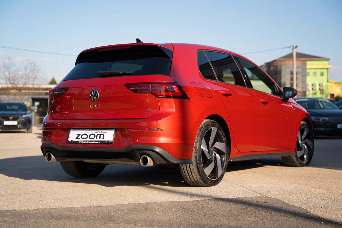 Volkswagen Golf GTI 2.0 TSI DSG
