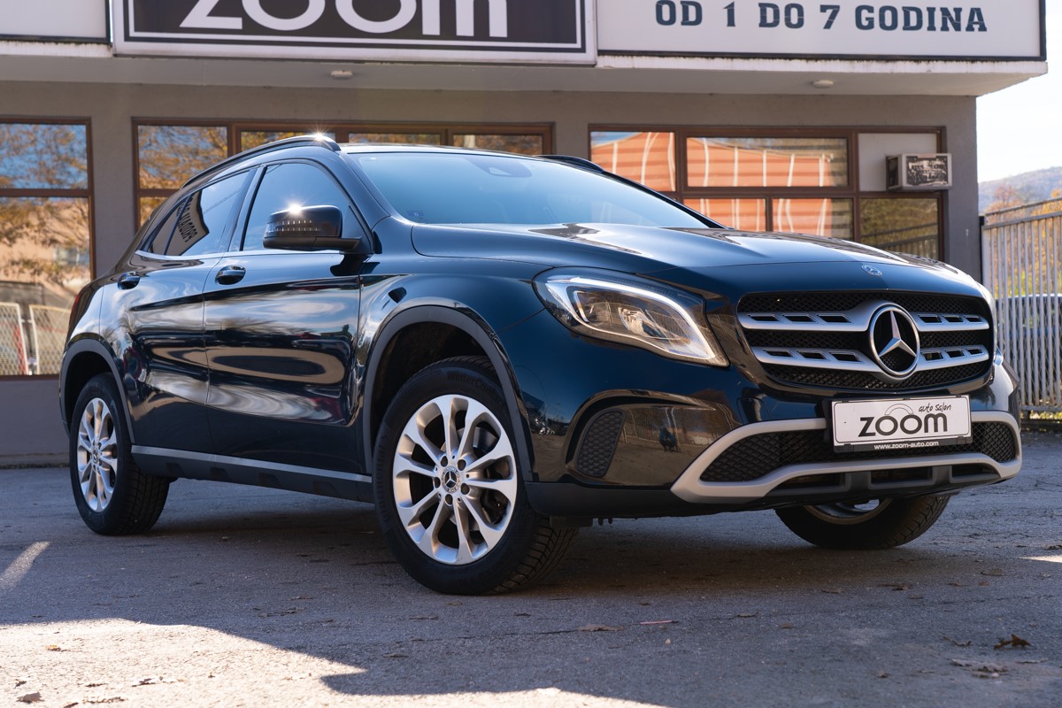 Mercedes-Benz GLA 200d Business