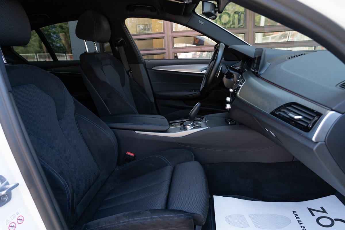 BMW
 5-Series 530 dA xDRIVE