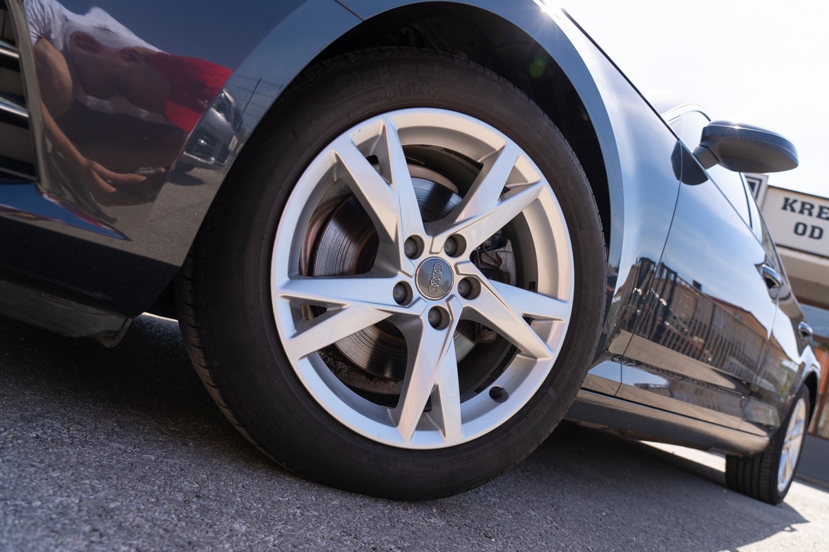 Audi A4
 2.0 TDI Executive Plus