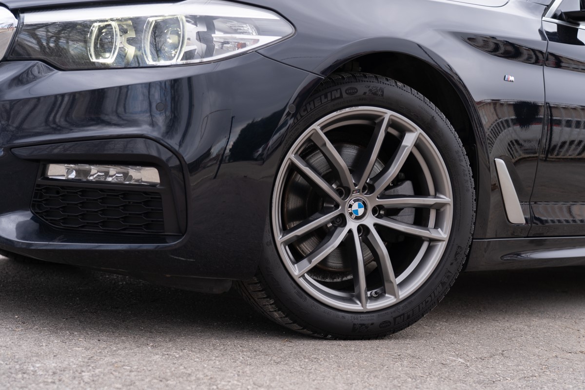 BMW
 5-Series 520dA  M Sportpaket