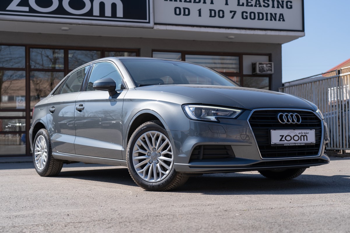 Audi A3
 Sedan 1.6 TDi