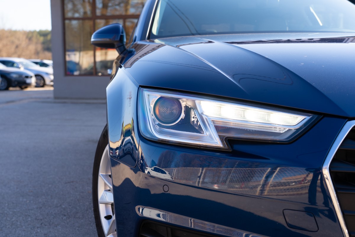 Audi A4
 2,0 TDI