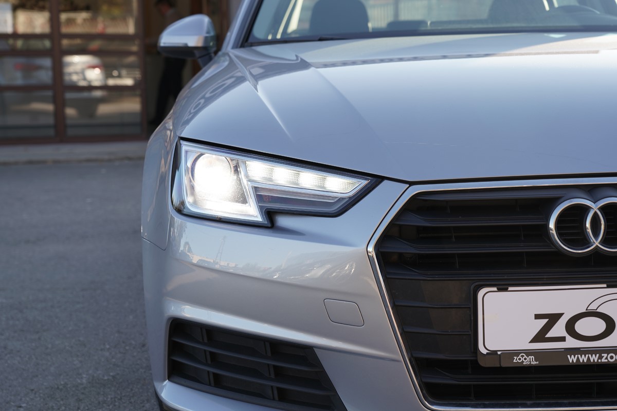 Audi A4
 2.0 TDI ULTRA 150 BUSINESS LINE