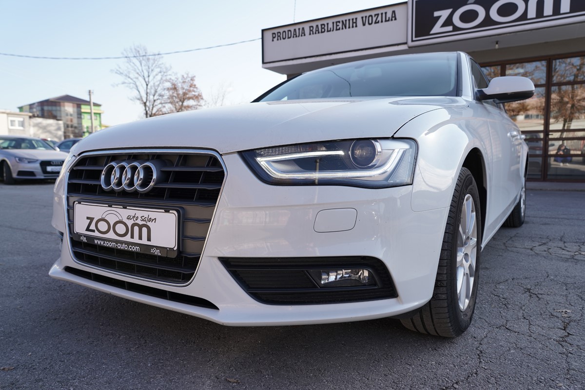 Audi A4
 2.0 TDI