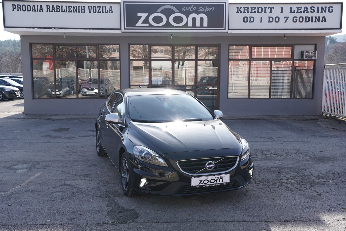 Volvo
 V40 D2 BUSINESS SPORT 5D