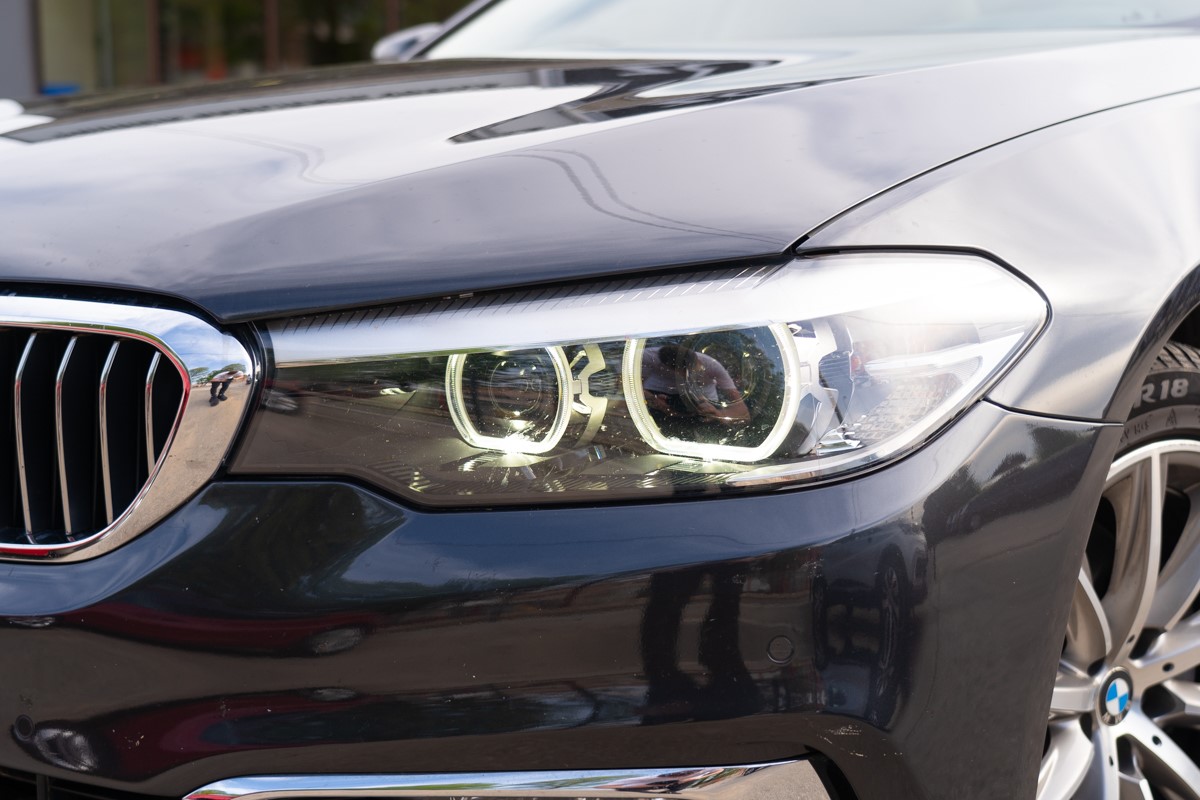 BMW
 5-Series 520 D XDRIVE