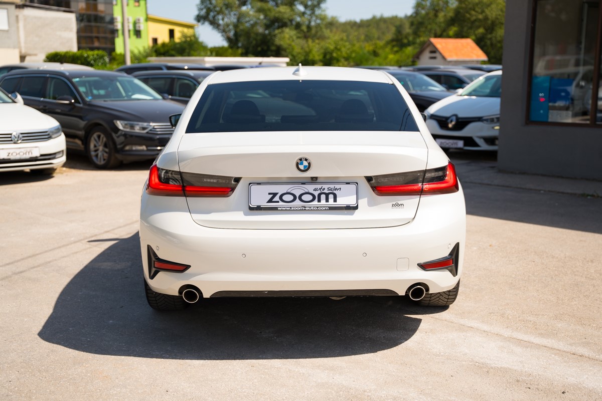 BMW
 3-Series 318 D Sport Line