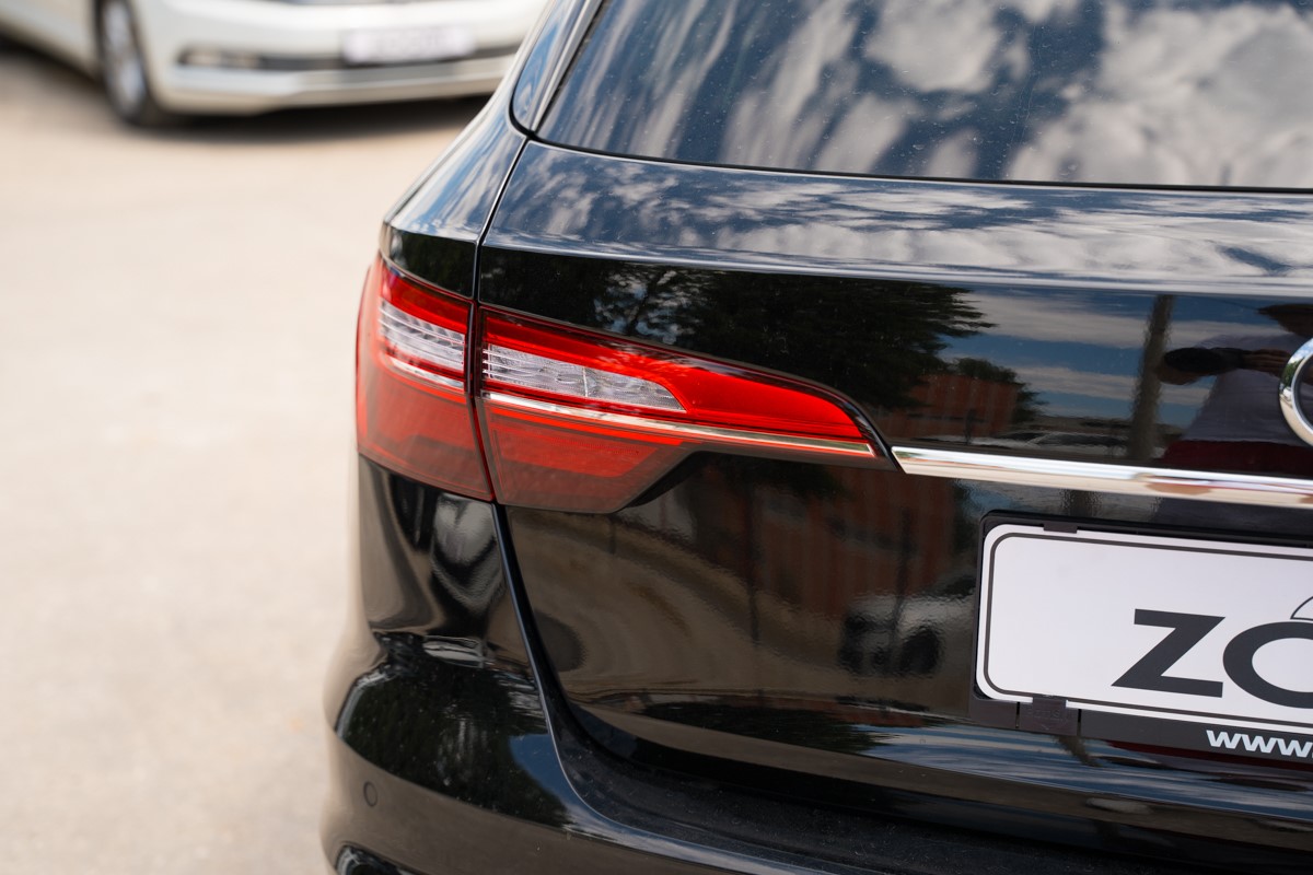 Audi A4
 2.0 TDI