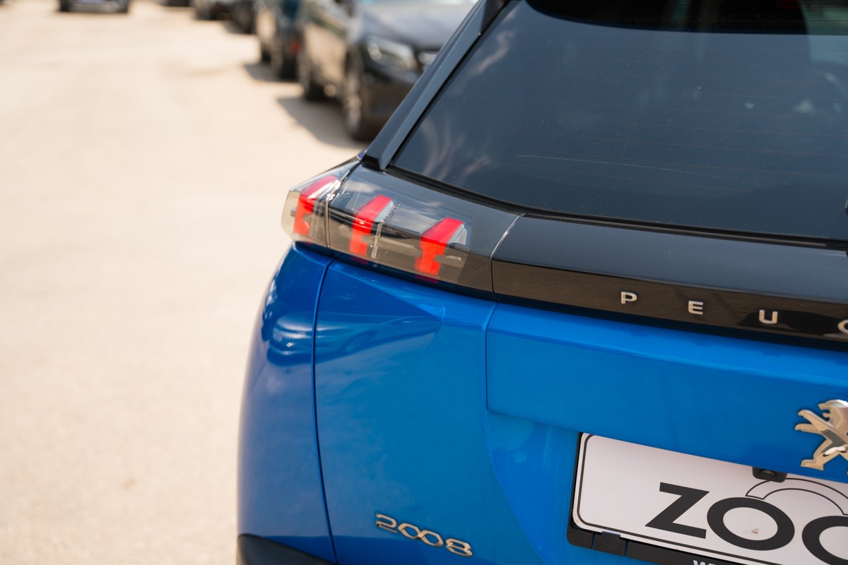 Peugeot 2008 1.5 BlueHDI ALLURE BUSINESS